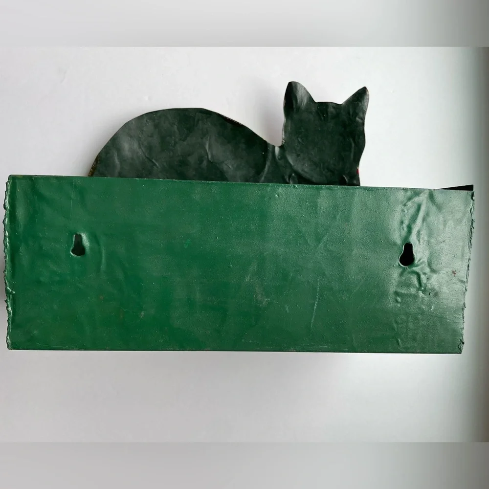Vintage metal cat flower box. - Picture 4 of 5